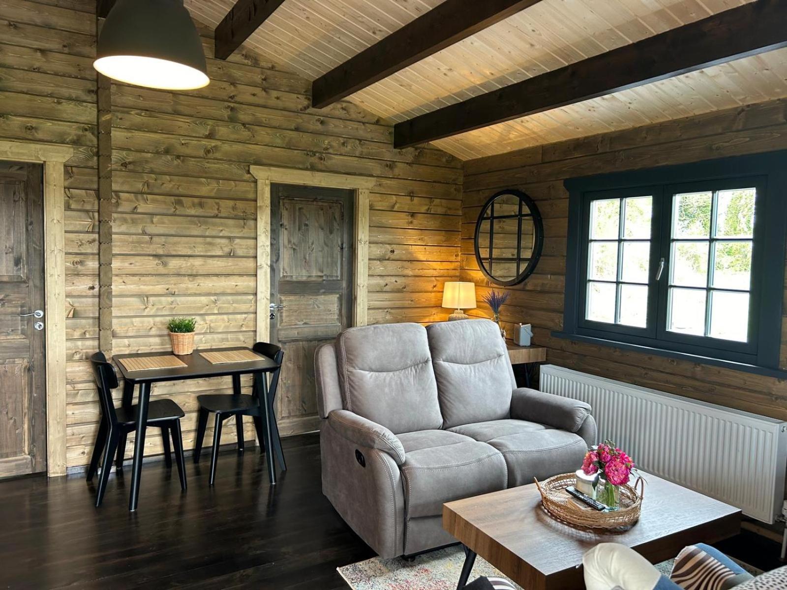 Little Rock Retreat Log Cabin With Hot Tub Castletown Gheoghegan ภายนอก รูปภาพ