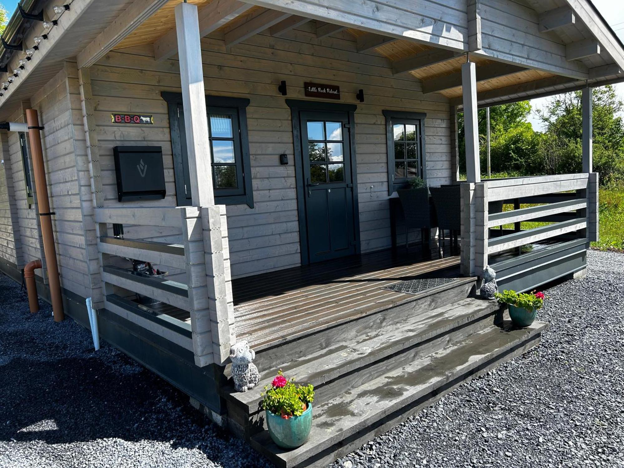 Little Rock Retreat Log Cabin With Hot Tub Castletown Gheoghegan ภายนอก รูปภาพ